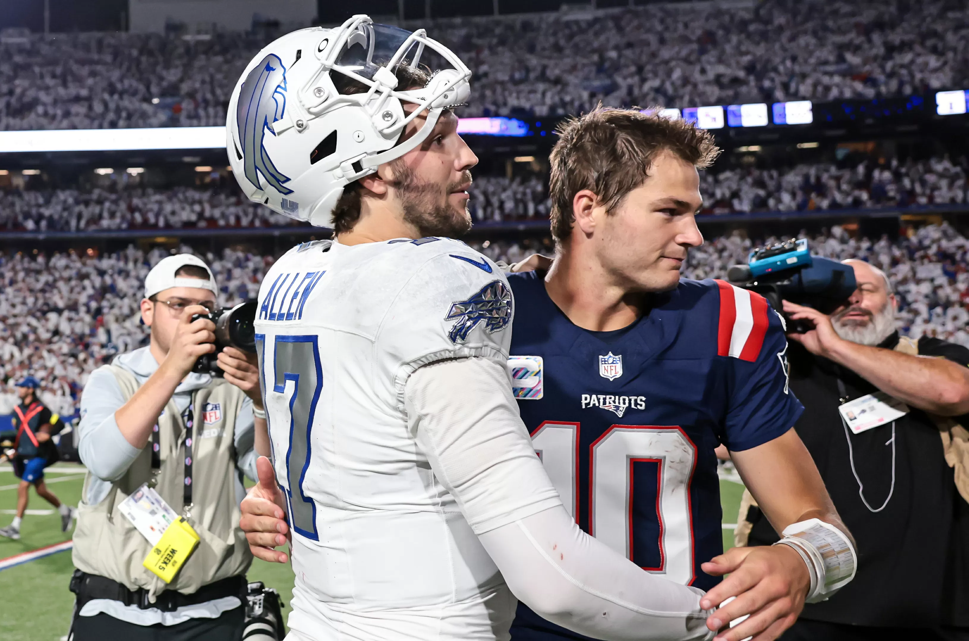 Ex-QB Calls for Patriots to Tear Bills’ Hearts Out in Potential AFC Championship