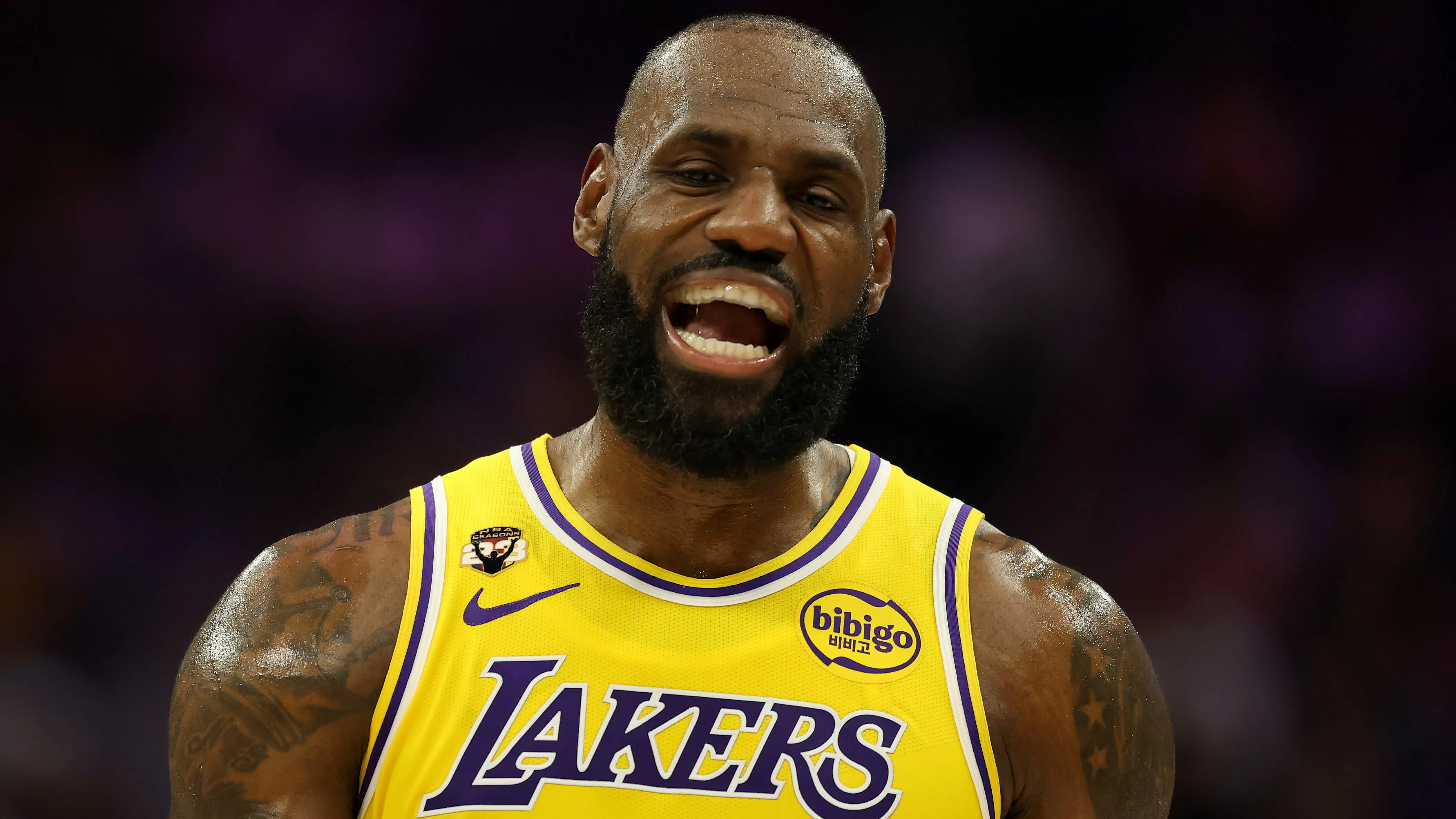 Slumping Lakers Get Stern Warning as NBA Trade Deadline Nears