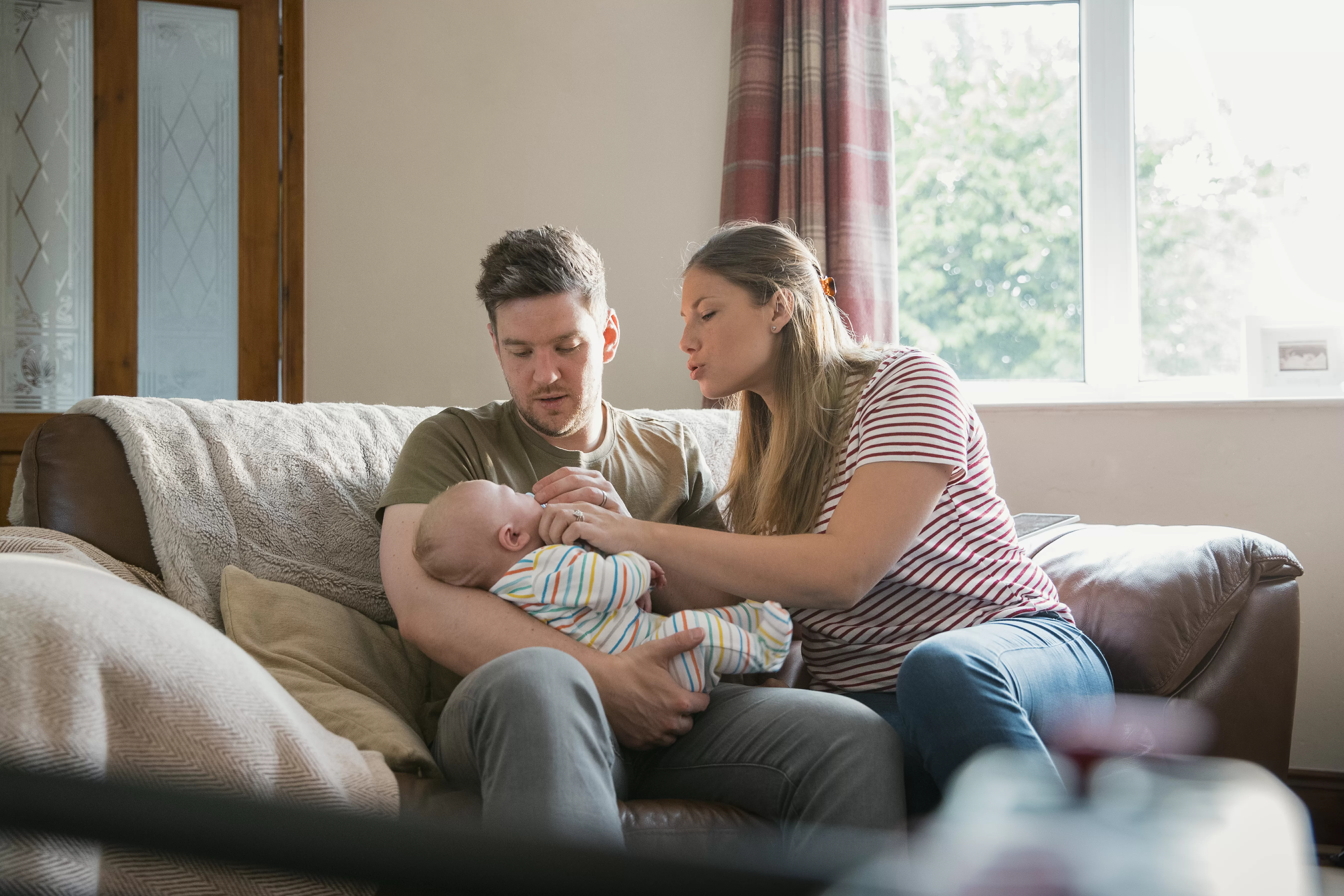 Couple Has First Baby—Not Prepared for Why She 'Refuses to Eat' With Dad