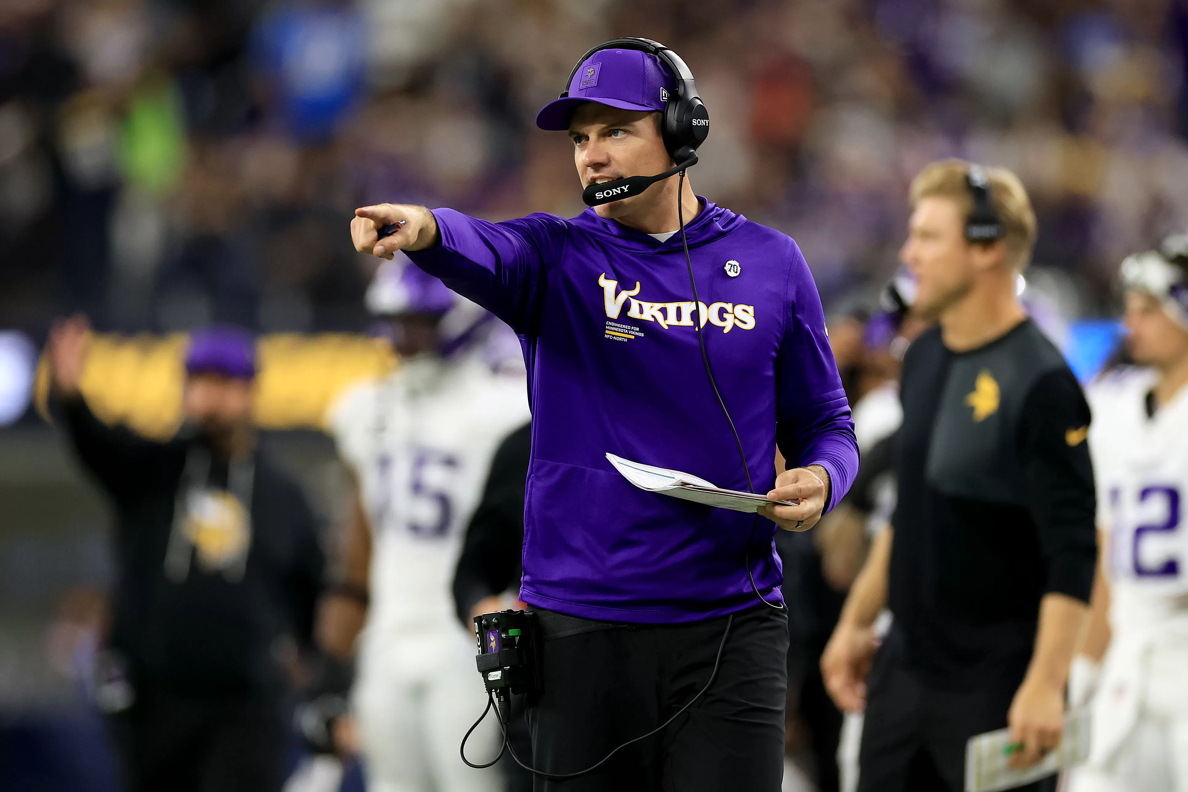 Vikings Projected to Acquire Shocking Defensive Prospect
