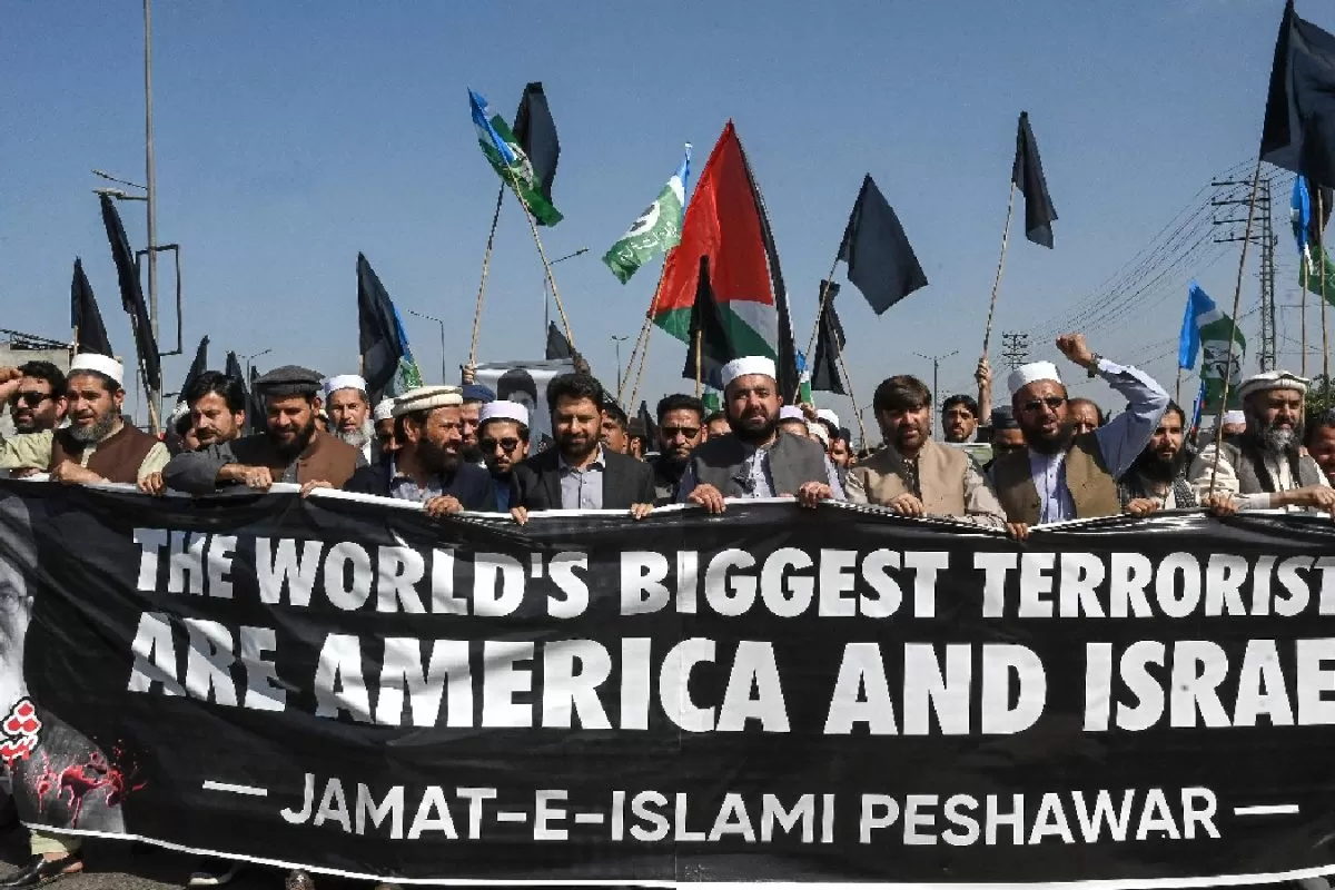 US Mission Temporarily Shuts Peshawar Consulate Amid Pro-Iran Protests In Pakistan