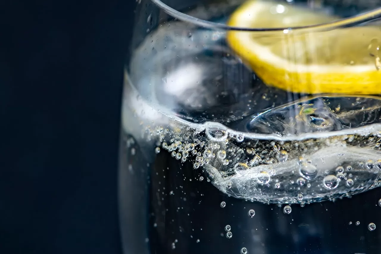 Lemon Water Benefits and Detox Myths That Doctors Want You to Know