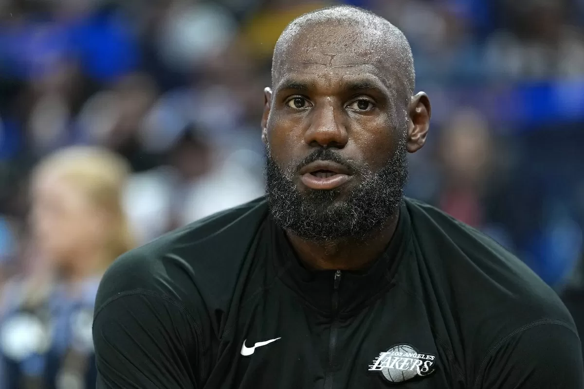 LeBron James Sends 4-Word Message to Jayson Tatum on Celtics Return