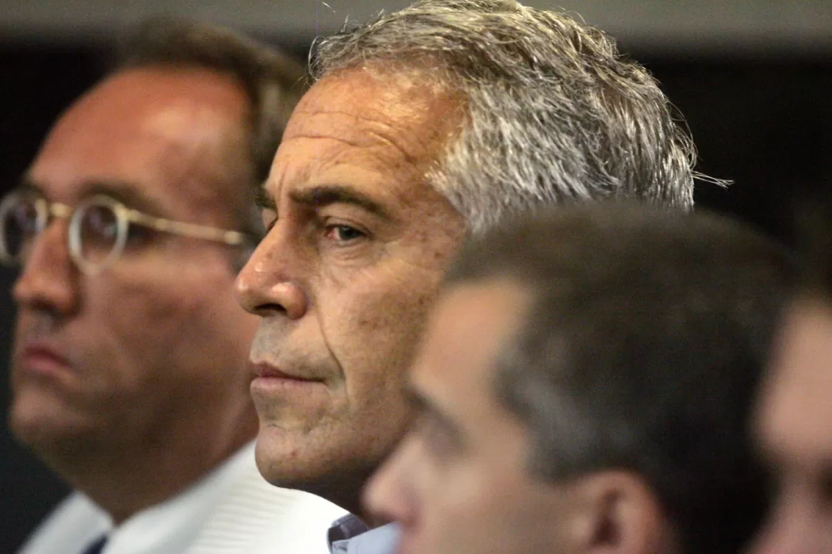 Sleeping On The Job? Prison Guard On Duty During Epstein’s Death To Be Questioned