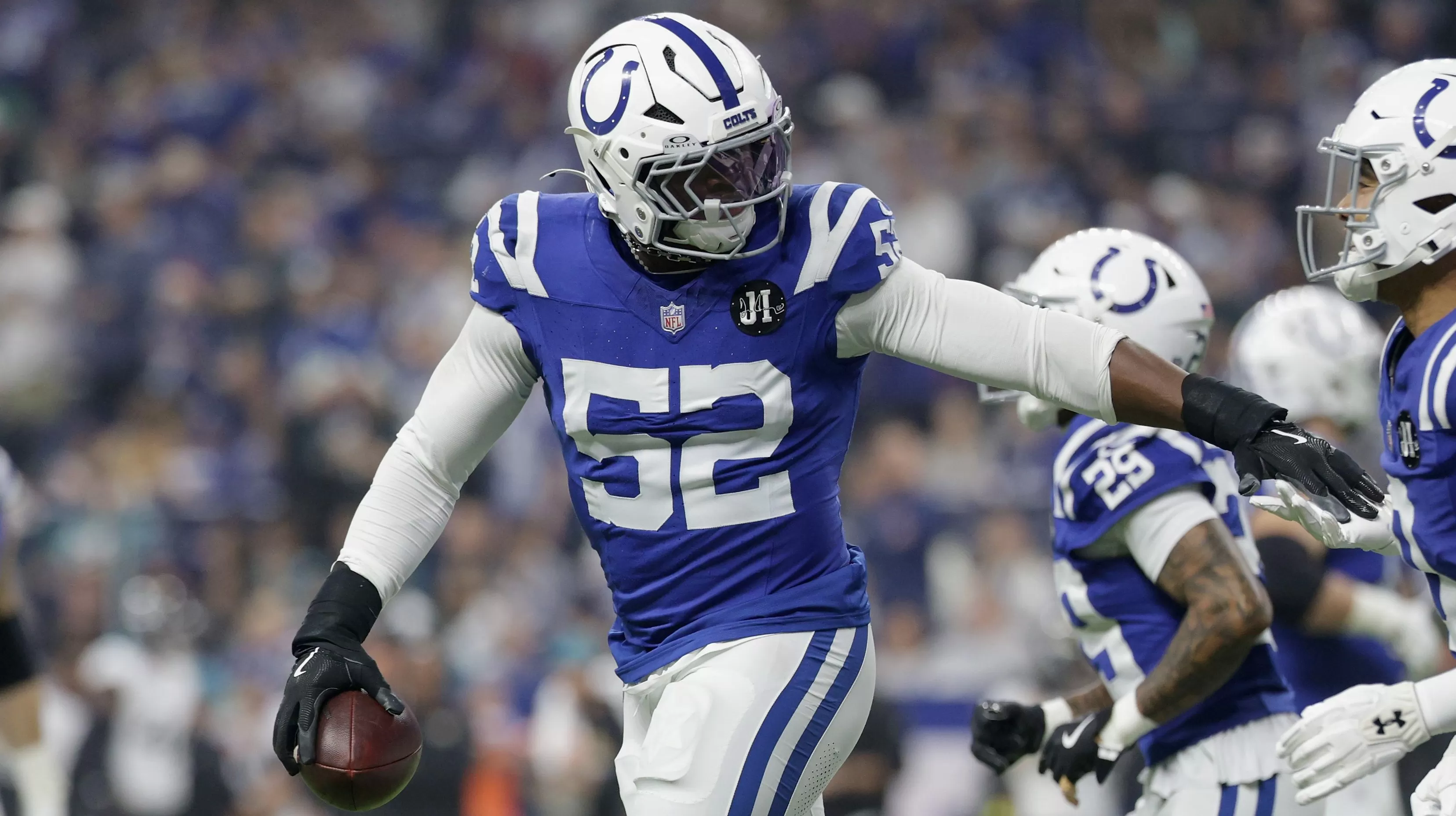 Falcons Pivot to Veteran Defensive End After Losing Arnold Ebiketie