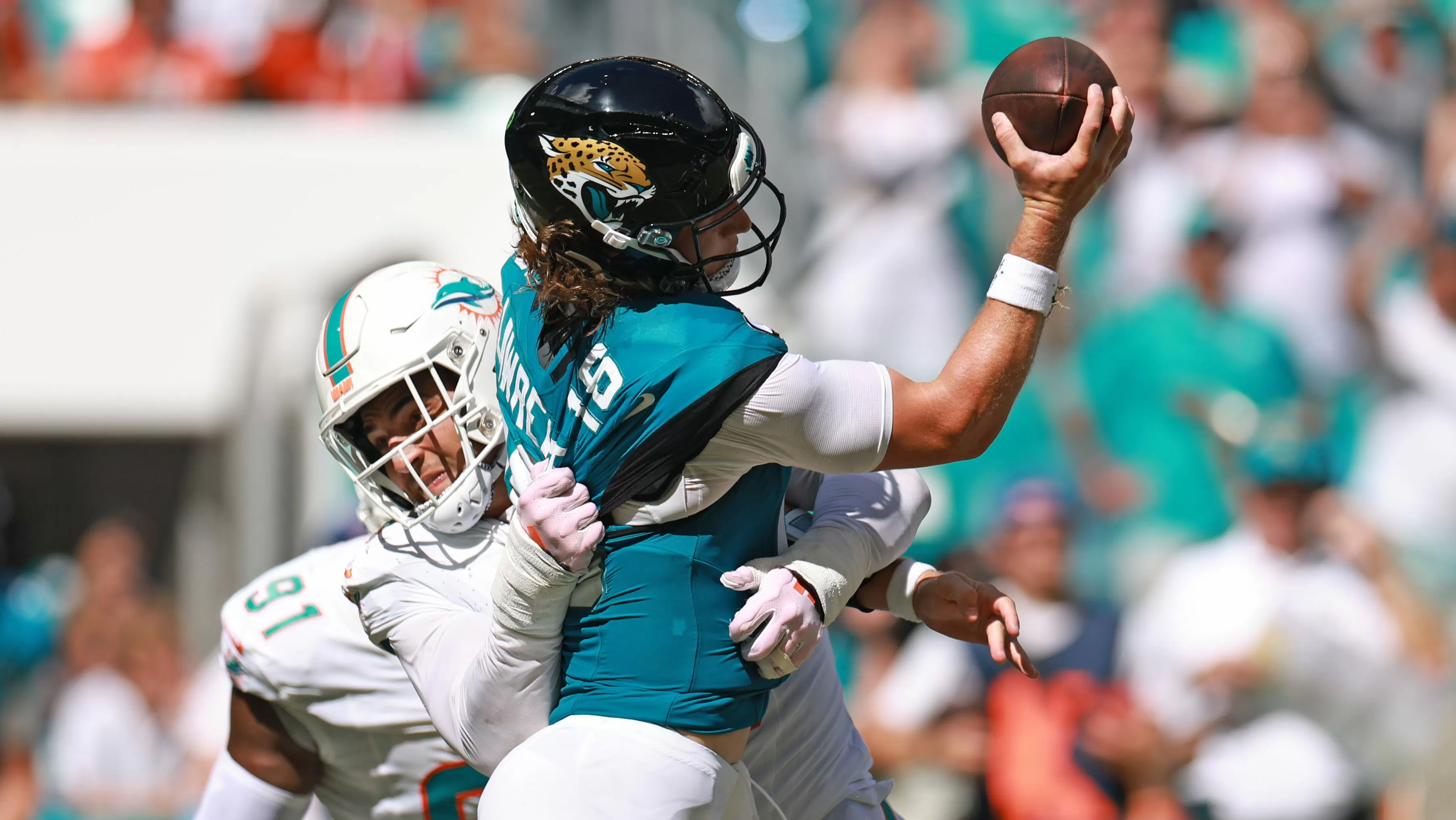 Panthers Sign Former Dolphins Player to a $120 Million Contract in NFL Free Agency