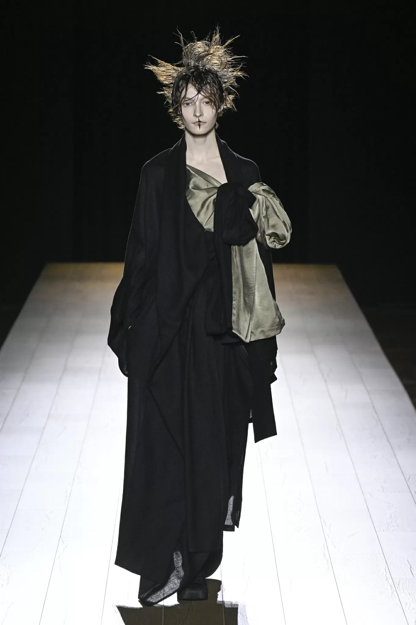Yohji Yamamoto Fall 2026: There and Back Again