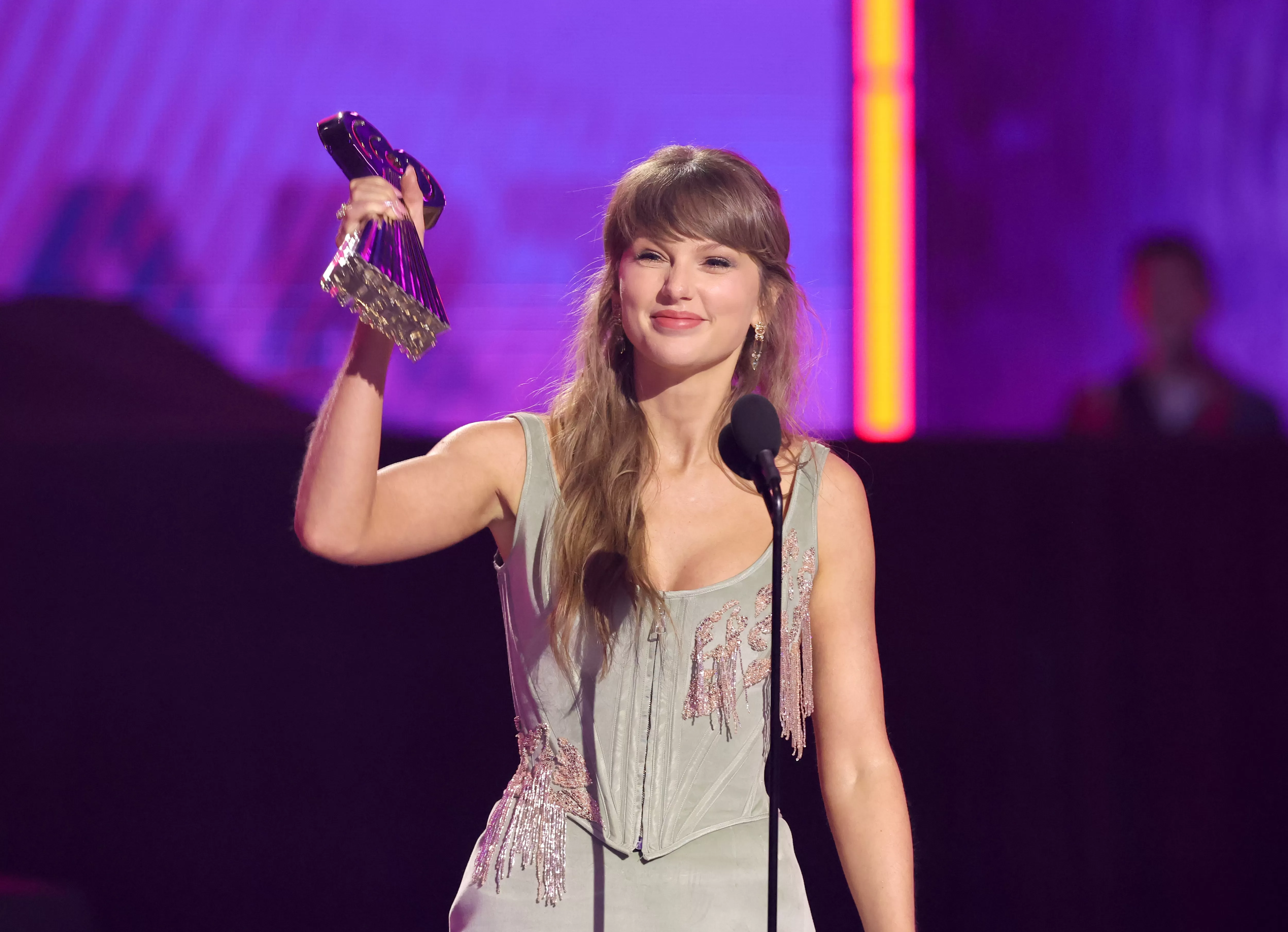 Taylor Swift & Travis Kelce Mend Feud By Inviting Kim Kardashian & Lewis Hamilton to Their Wedding