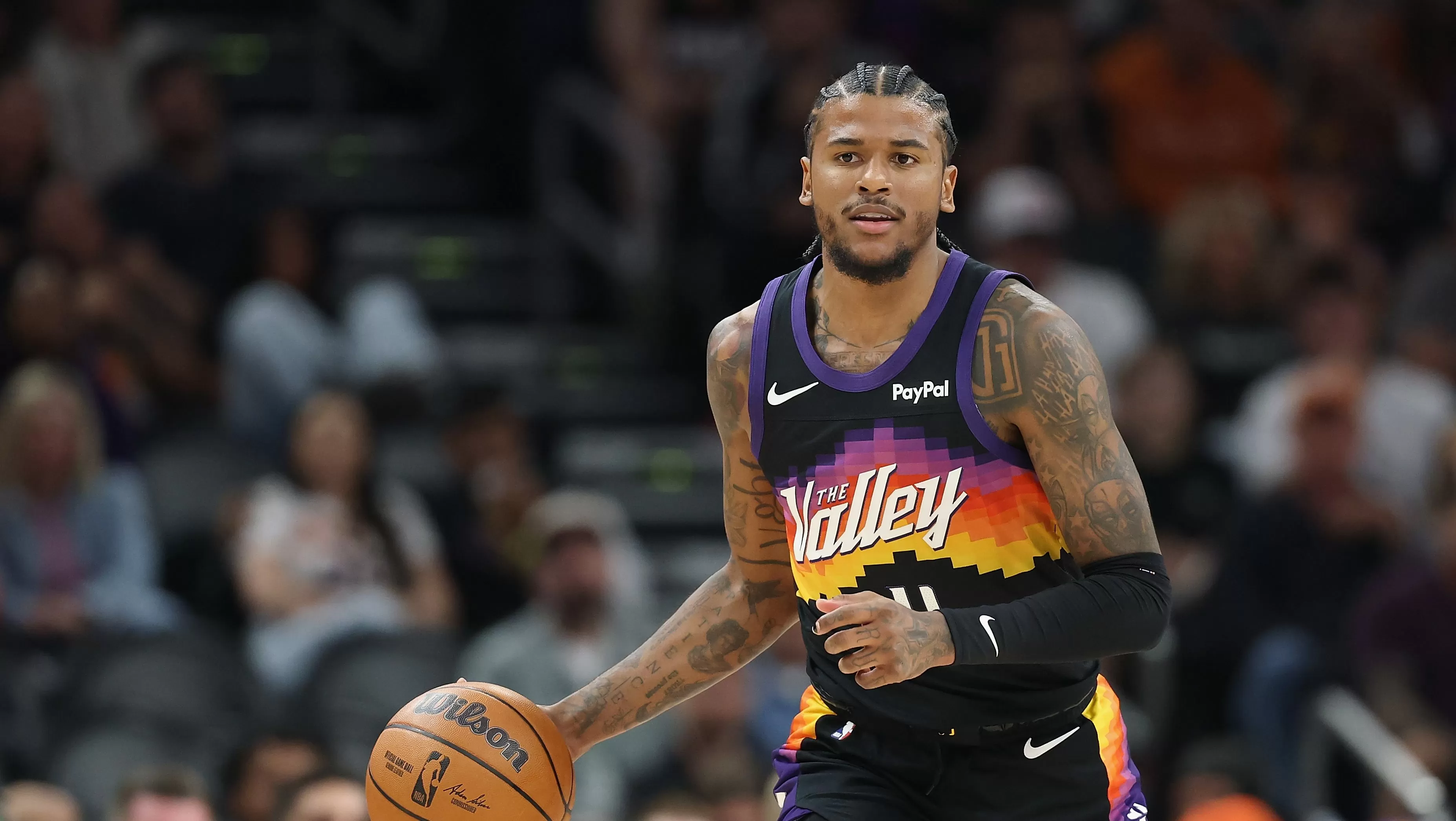 Suns’ Jalen Green Exits to Locker Room With Injury Limp