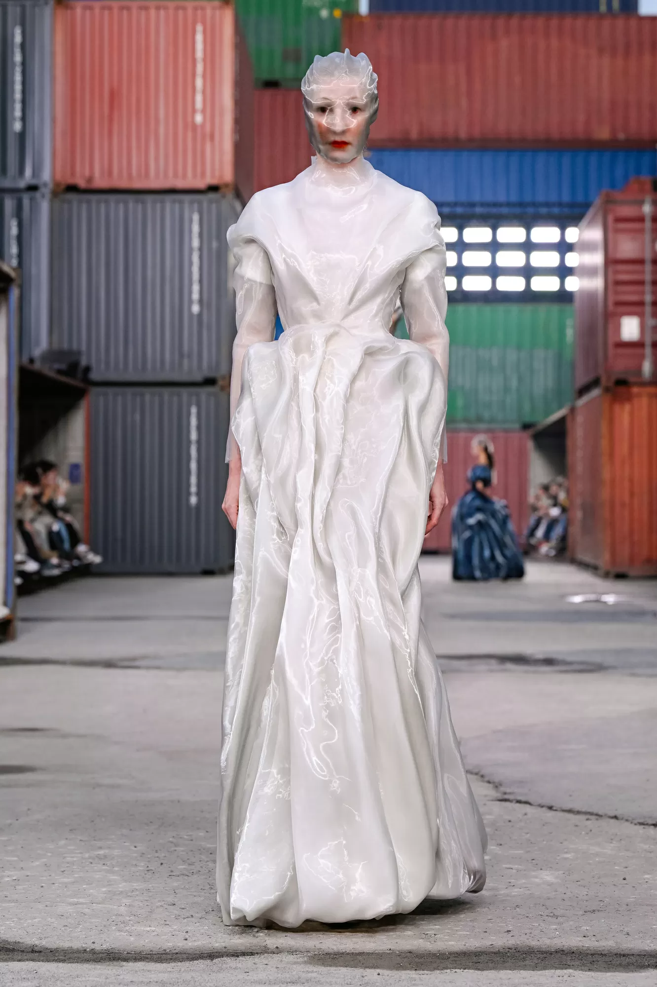 Maison Margiela Fall 2026: Shines Brighter Than Laopu Gold