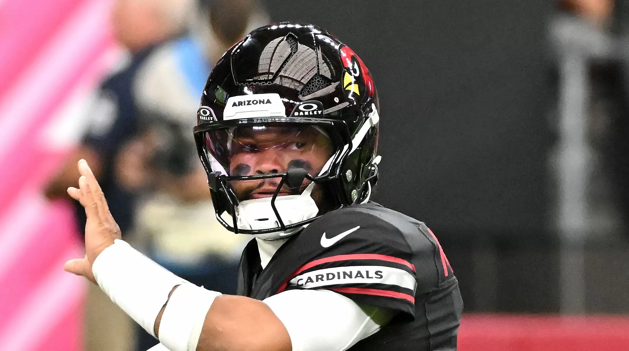 Kyler Murray Sends Blunt 2-Word Message From Vikings Locker Room
