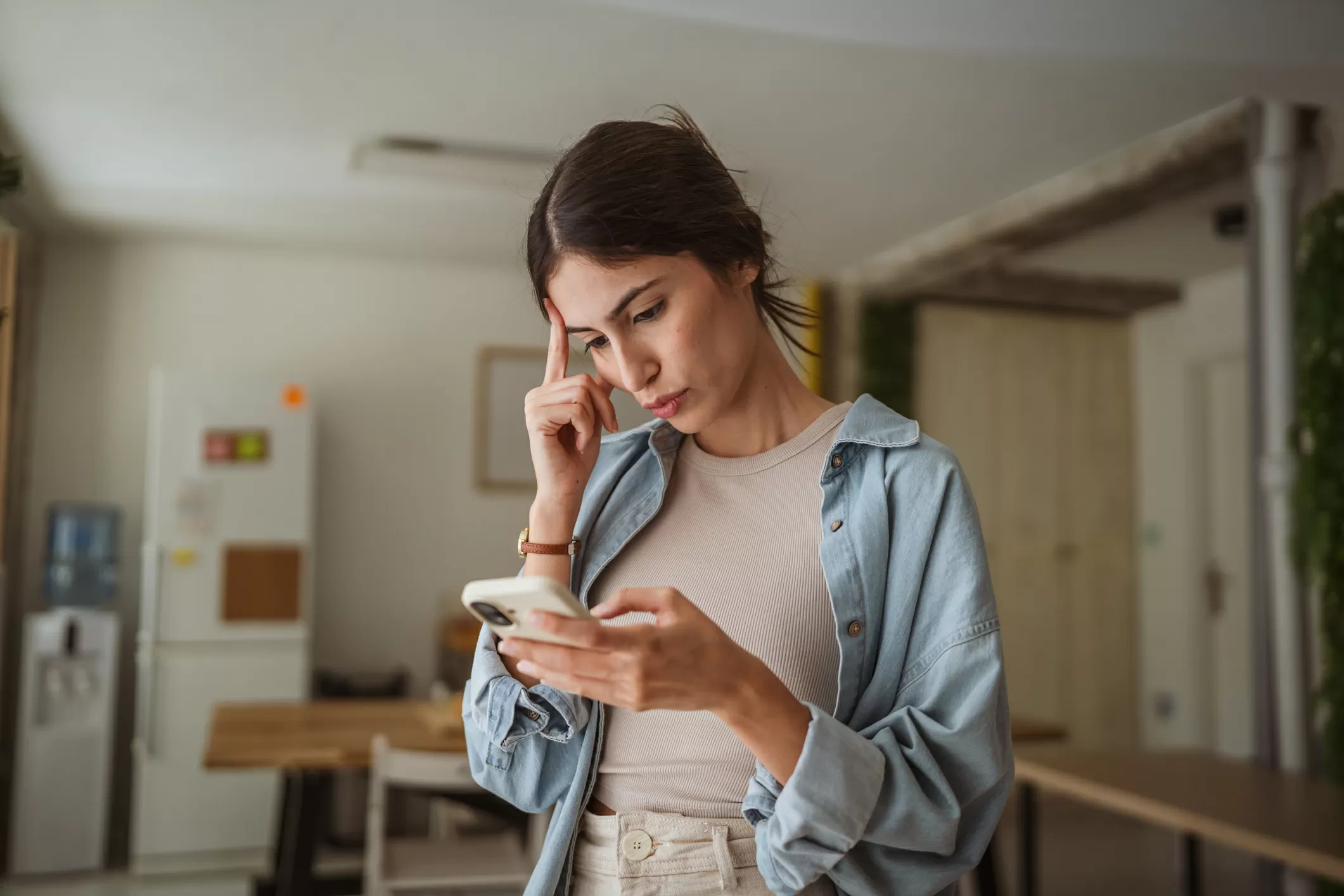 Business Forced To Give Refund—Until They Notice Photo ‘Doesn’t Look Right’