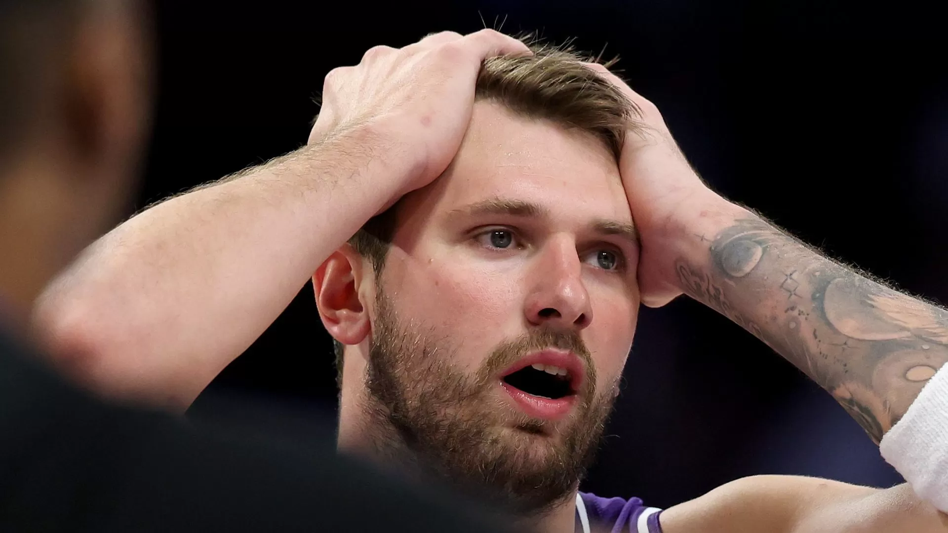 Lakers’ Title Odds Collapse After Luka Doncic Suffers Brutal Blow